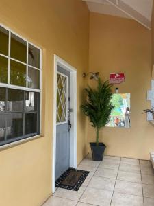 Foto de la galería de Tropical Harbour View en Monchy