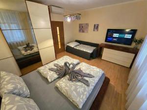 Un pat sau paturi într-o cameră la Apartment Ivana - free parking