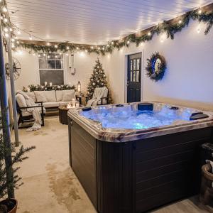 Φωτογραφία από το άλμπουμ του The Perfumers House Hot Tub, near the Beach FLORIDA ST PETERSBURG σε St Petersburg