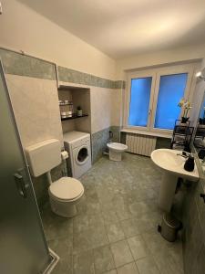 Ένα μπάνιο στο Eporedia Inn