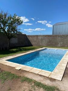 Bazén v ubytování summer house nebo v jeho okolí