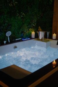 Φωτογραφία από το άλμπουμ του Loft avec Spa Privatif σε Frameries