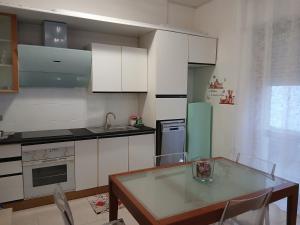 Η κουζίνα ή μικρή κουζίνα στο Casa Adria