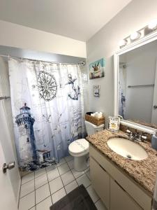 Ένα μπάνιο στο Nautical Landings - The Mainsail