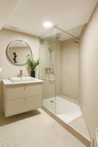 Ένα μπάνιο στο Appartement cosy centre grasse - CLIM