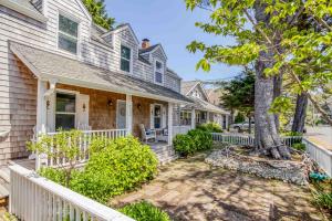 Το κτήριο όπου στεγάζεται  η παραθεριστική κατοικία