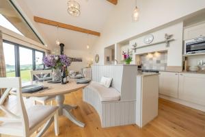 Η κουζίνα ή μικρή κουζίνα στο Llety-Hiraeth