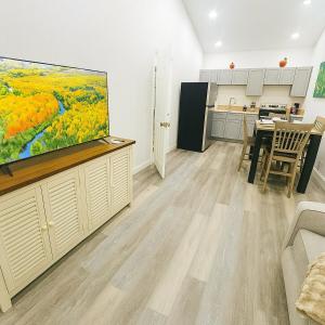 Η κουζίνα ή μικρή κουζίνα στο Trendy cozy unit near Spring