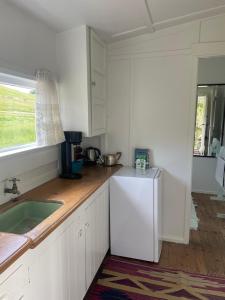 Η κουζίνα ή μικρή κουζίνα στο Shepherdess Hut +6 φωτογραφίες