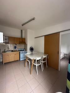 Køkken eller tekøkken på Departamento limón