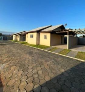 Bygningen som feriehuset ligger i