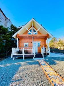 Το κτήριο όπου στεγάζεται  η βίλα