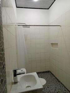 Phòng tắm tại Habitación Hilmar