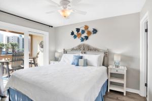 Postel nebo postele na pokoji v ubytování Lei Lani M119 + 20 fotografií