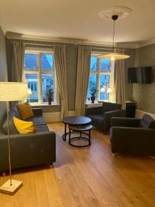 Un lugar para sentarse en Stad & Hav, Lägenhet i Strömstads Hjärta