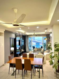 Χώρος καθιστικού στο Montressa Highrise Executive Serviced Apartments Opposite Centaurus Mall Islamabad