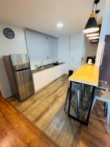 Η κουζίνα ή μικρή κουζίνα στο Chloe Homestay, Jazz Suites 1, Vivacity Megamall