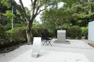 Κήπος έξω από το Anjin Resort House