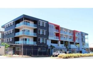 Budova, kde se apartmán nachází + 4 fotografie