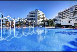 Hồ bơi trong/gần Jc Apartment Benalmádena +25 ảnh