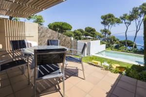 Hồ bơi trong/gần Villa Ona