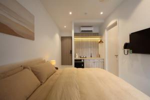 Μια τηλεόραση ή/και κέντρο ψυχαγωγίας στο Lens Stay +27 φωτογραφίες