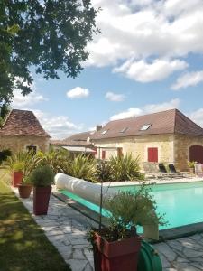 Πισίνα στο ή κοντά στο Le Clau Des Cerisiers