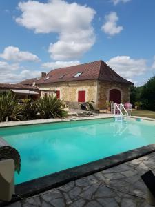 Πισίνα στο ή κοντά στο Le Clau Des Cerisiers