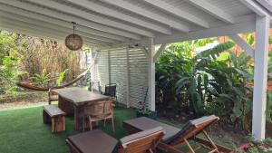 Κήπος έξω από το Swiiti 3 étoiles - 2 chambres - Deshaies centre