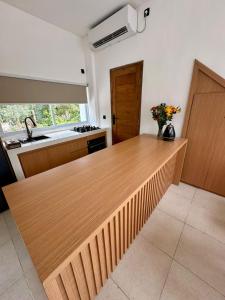 Nhà bếp/bếp nhỏ tại Modern 2BR Private Pool Villa in Uluwatu Pecatu