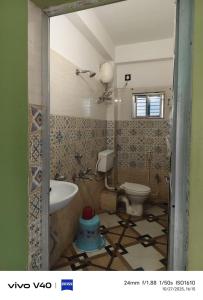 O baie la Mir Residency Lalita guest inn