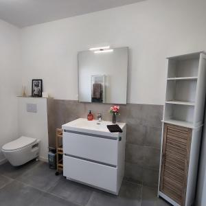 Ένα μπάνιο στο Chez Nadia