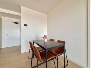 Imagine din galeria proprietății Monash M-City Staycation Hub&Hospitable în Clayton North +2 fotografii