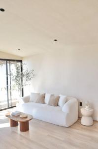 Posezení v ubytování Kasa Dharma an oceanfront House