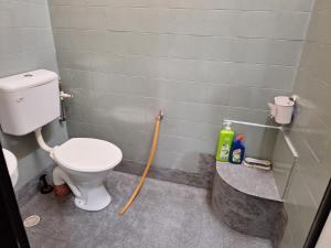 Koupelna v ubytování Merak Roomstay