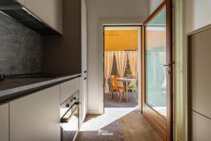 Η κουζίνα ή μικρή κουζίνα στο MISTRO House & Courtyard - by Sleep in MURANO +15 φωτογραφίες