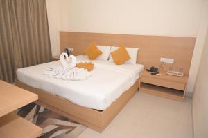 Postel nebo postele na pokoji v ubytování Parmanand Bhawan + 34 fotografií