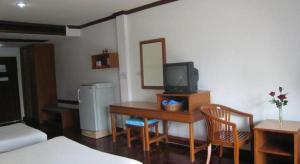 Μια τηλεόραση ή/και κέντρο ψυχαγωγίας στο Malai - Asia Resort Tabsakae +44 φωτογραφίες