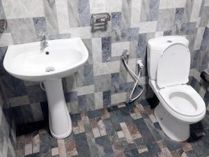 Ένα μπάνιο στο Amuna Villa