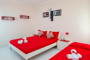 Postel nebo postele na pokoji v ubytování Marsascala 2 Bedroom Apartment close to Beach! HPI 6768