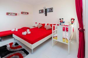 Postel nebo postele na pokoji v ubytování Marsascala 2 Bedroom Apartment close to Beach! HPI 6768
