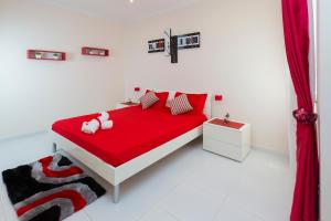 Postel nebo postele na pokoji v ubytování Marsascala 2 Bedroom Apartment close to Beach! HPI 6768