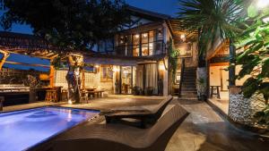 Swimmingpoolen hos eller tæt på Villa Sol-Tropical Modern 2 Bedroom Villa with sauna