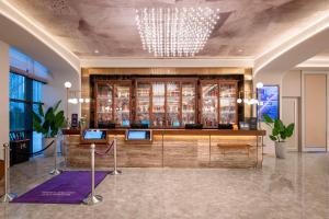 Ο χώρος του λόμπι ή της ρεσεψιόν στο Mercure Chengdu Longtan