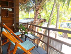 Μπαλκόνι ή βεράντα στο The Cabana on Beach hiriketiya dikwella