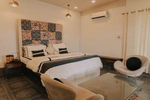 Postel nebo postele na pokoji v ubytování Casa Swarg + 36 fotografií