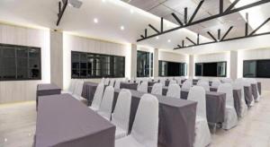 Εστιατόριο ή άλλο μέρος για φαγητό στο KS HOTEL +128 φωτογραφίες