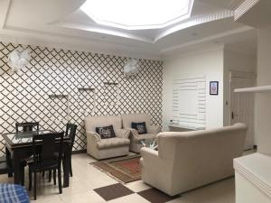 Χώρος καθιστικού στο Bahria Luxe Residence Phase 5