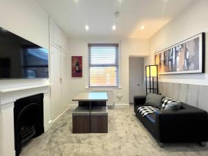 Χώρος καθιστικού στο Yastayzzz at Brand New Apartment 3 Worcester House & Free Parking