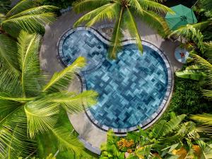 Πισίνα στο ή κοντά στο La Siesta Hoi An Resort & Spa